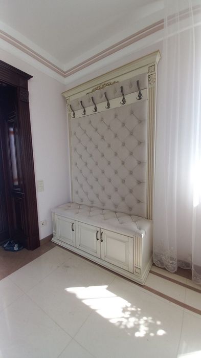 Передпокій з масиву дерева