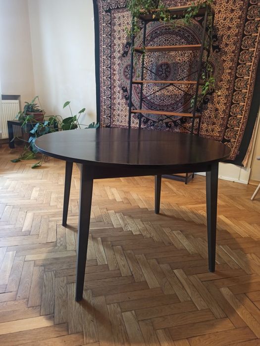 Rozkładany stół okrągły drewniany