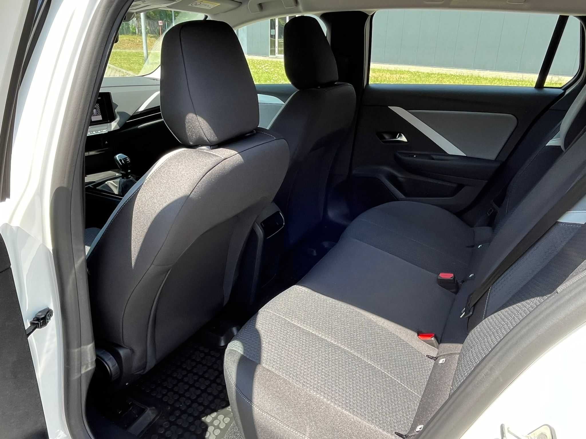 Wypożyczalnia Opel Astra L 2024 Wynajem długoterminowy  **Rentaro**