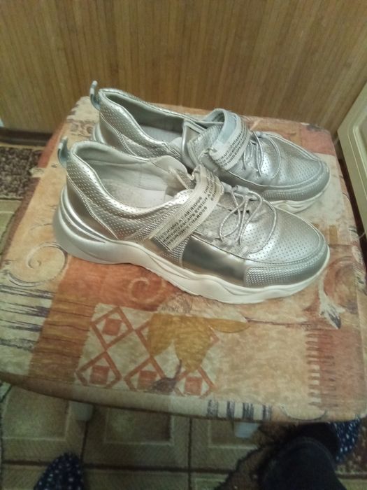 Кросівки дитячі, зручні