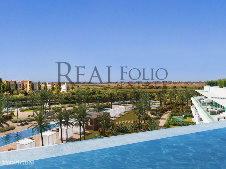Apartamento T3 inserido em condomínio de luxo com jardim e piscina ...