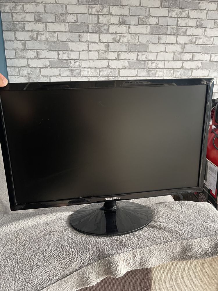 Monitor Samsung 24” Full Hd bez zasilacza