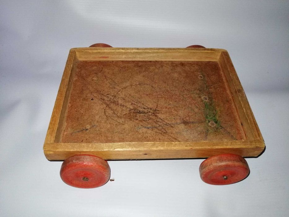 Zabawkowy drewniany wózek, wozidło
