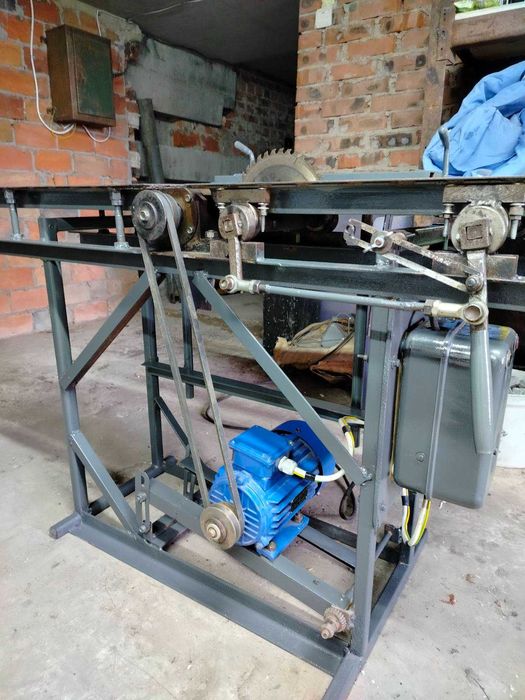 Деревообробативающий станок