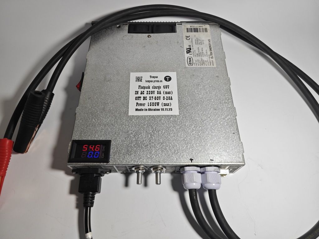 Регулируемое зарядное устройство Flatpack 48V 1500W (17-60V 0-28A)