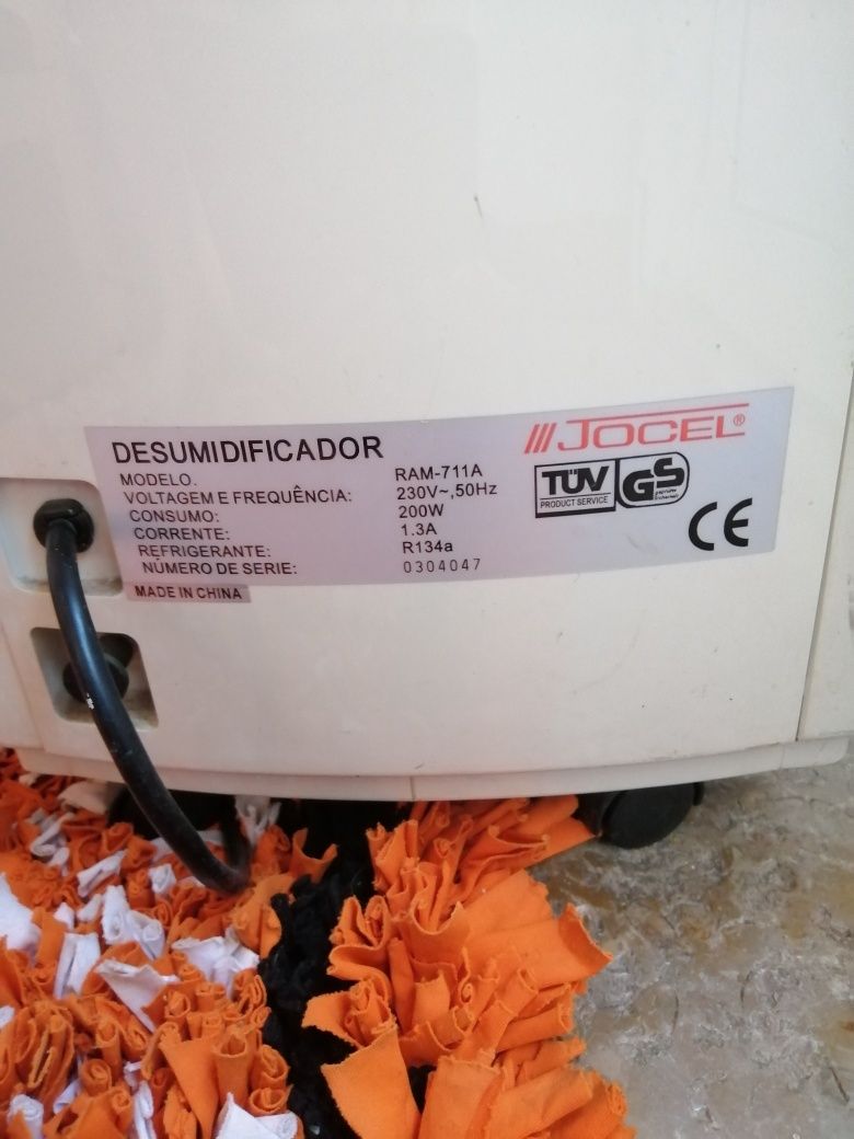 Desumidificador Jocel 3 litros (26 cm x 34 cm x 47 cm)