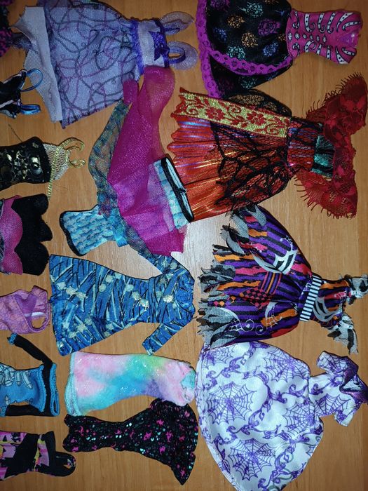 Монстер хай. Monster high одяг Френкі, Лора, Тора, Лагуна