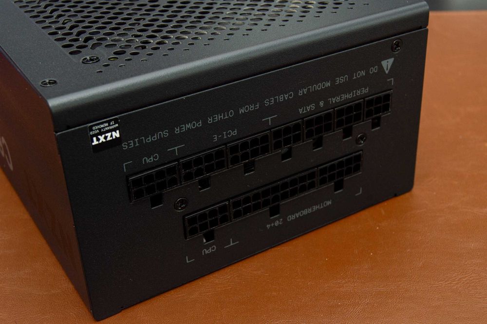 Fonte de Alimentação Modular ATX NZXT C650 80Plus Gold