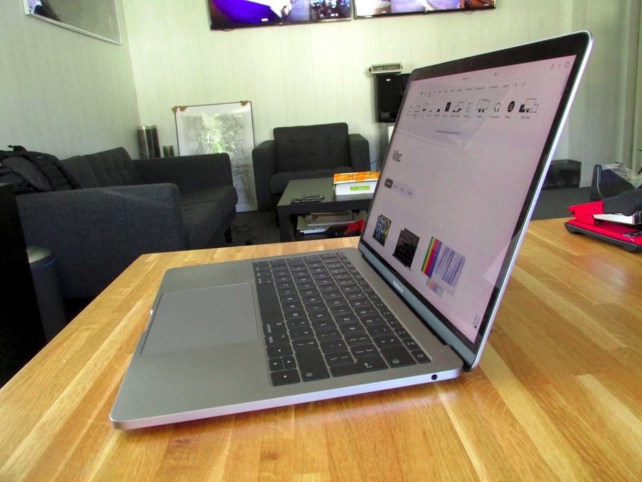 MacBook Pro 13" i5 16GB 250GB SSD laptop notebook apple (09)