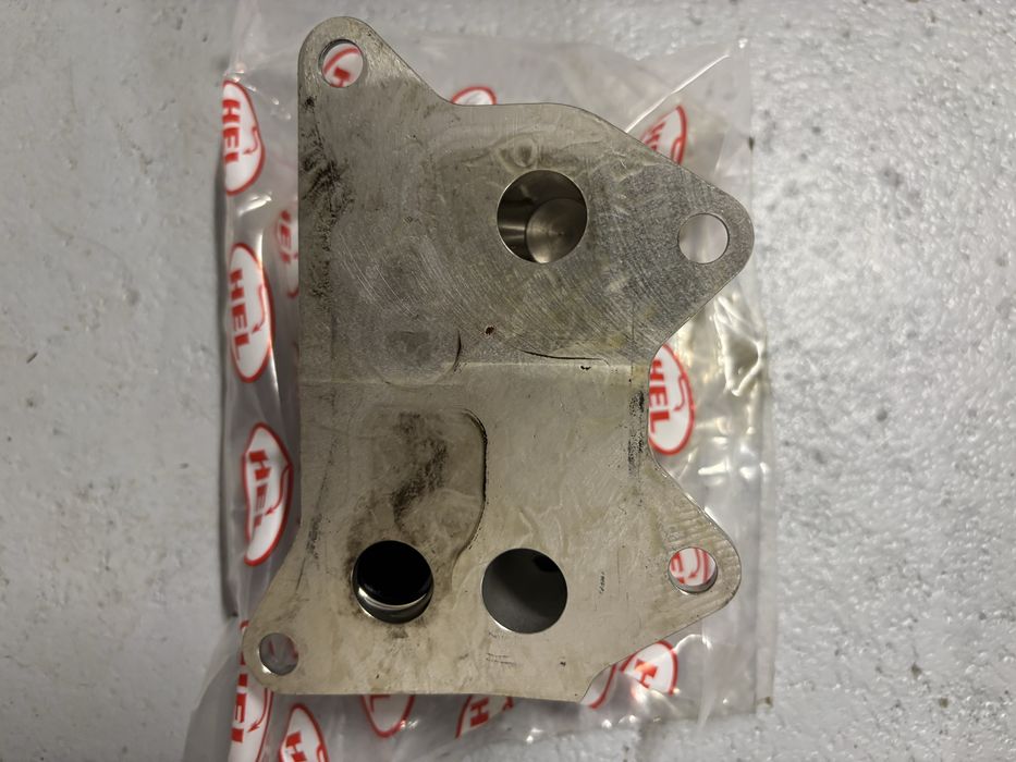 Kit radiador de oleo Hel Performance para MQB 2.0 TSI