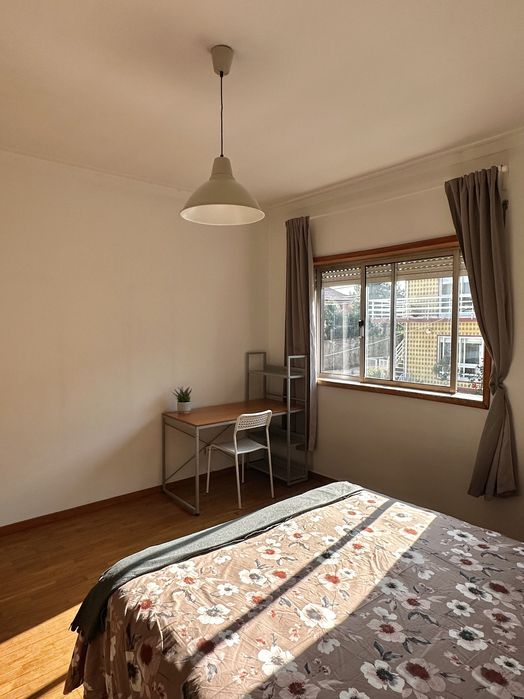ARRENDAM-SE QUARTOS E LOFT PORTO 100m Estação de Comboios de Rio Tinto