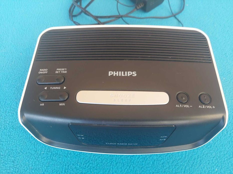 Phillips AJ3123 електронний годинник радіо радіобудильник