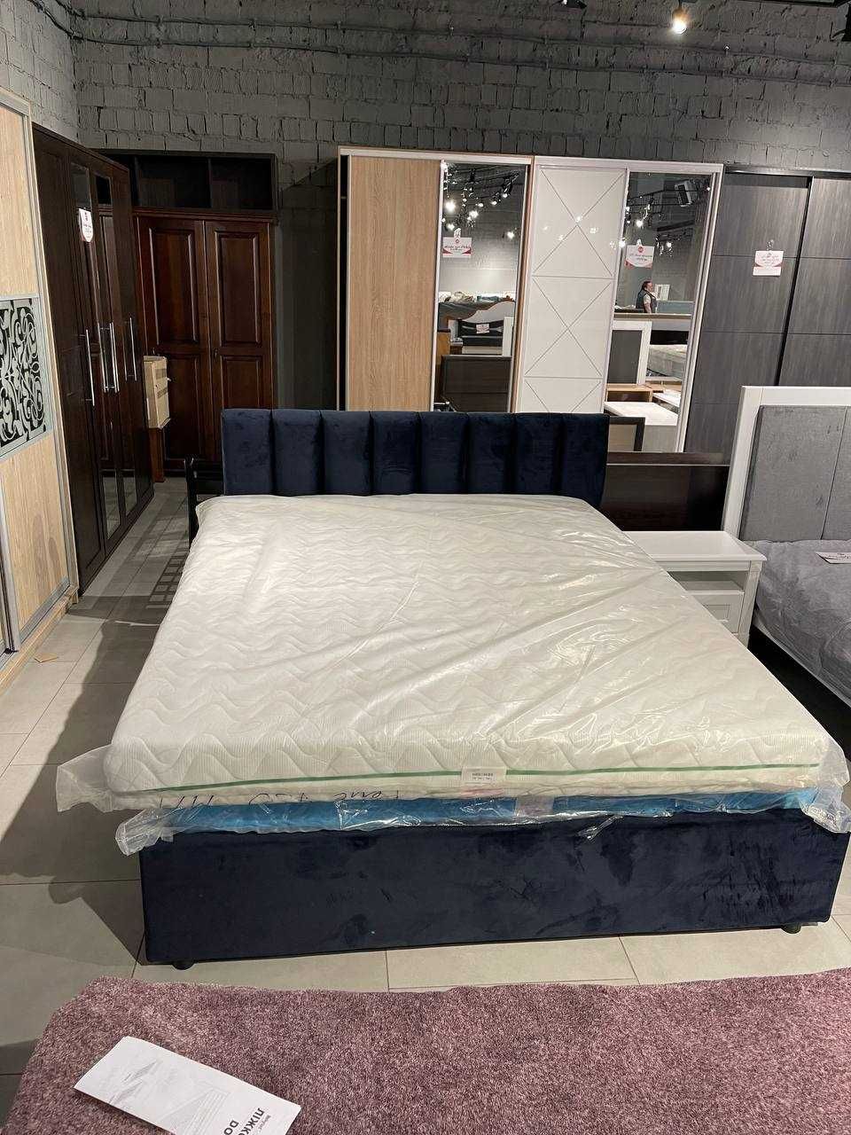 М'яке ліжко "Монро" 160*200 см з металевим каркасом