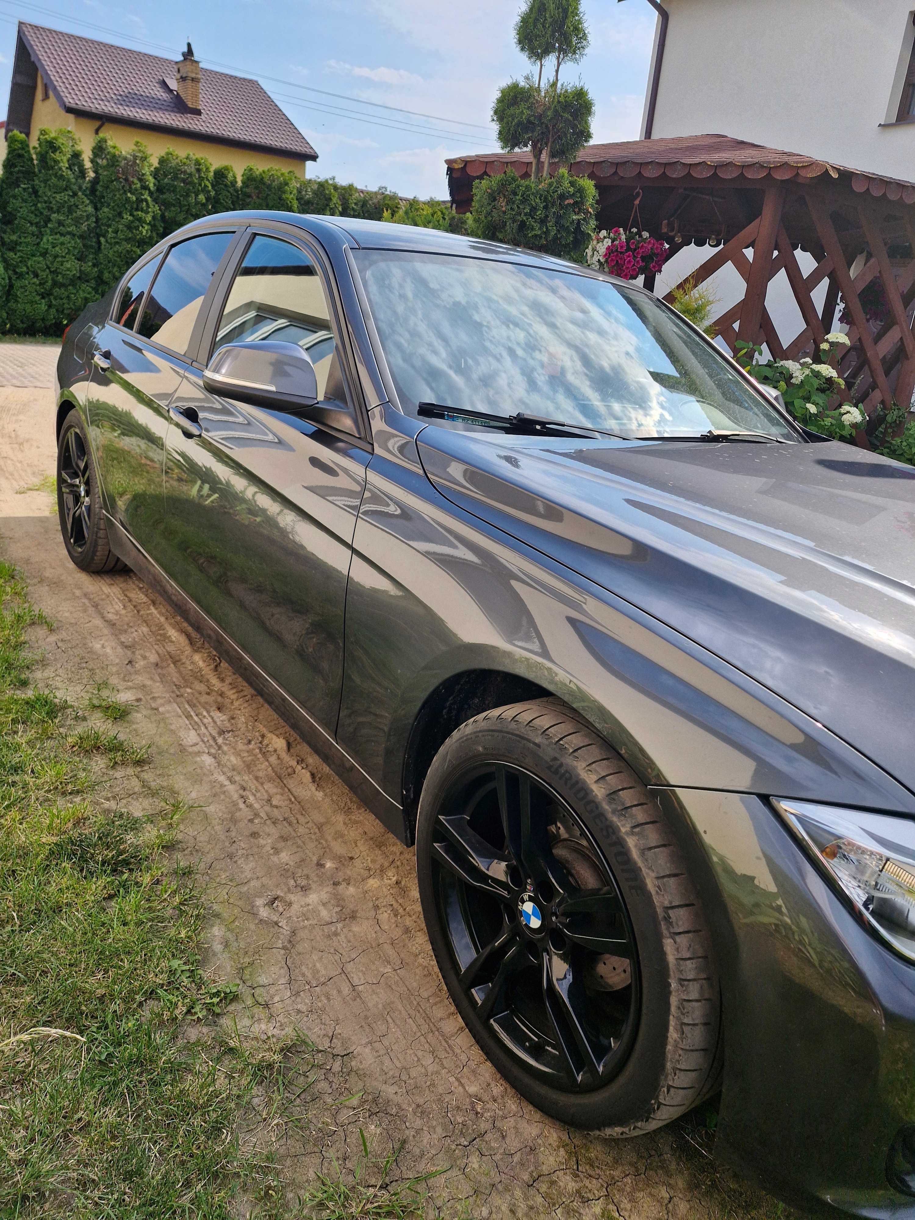 BMW F30 318d 2012r 143km