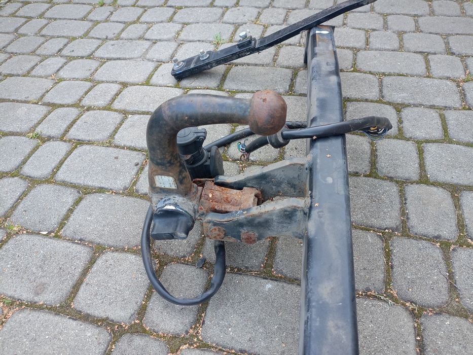 Jak holowniczy renault scenic