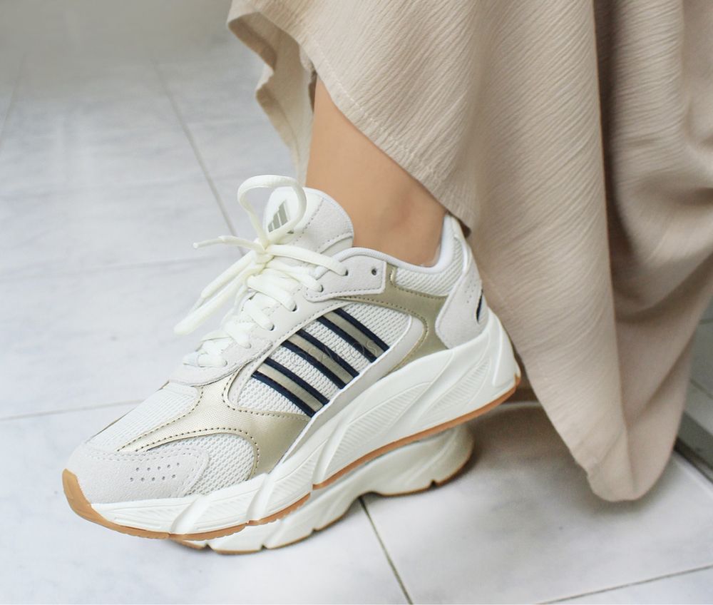 Неймовірні кросівки Adidas Crazychaos 2000