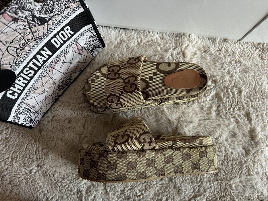 Шлепанці Gucci 38