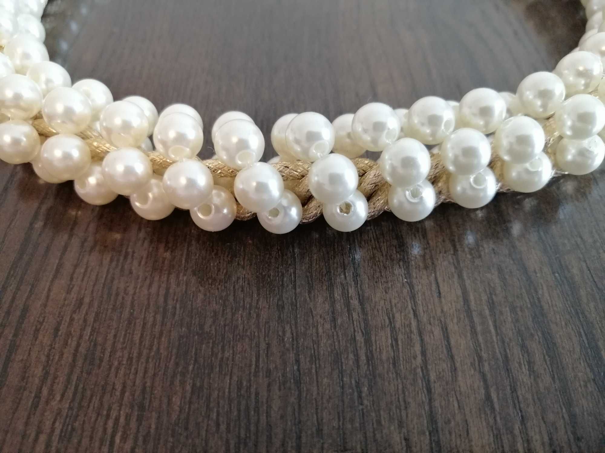Gruby naszyjnik z perłami