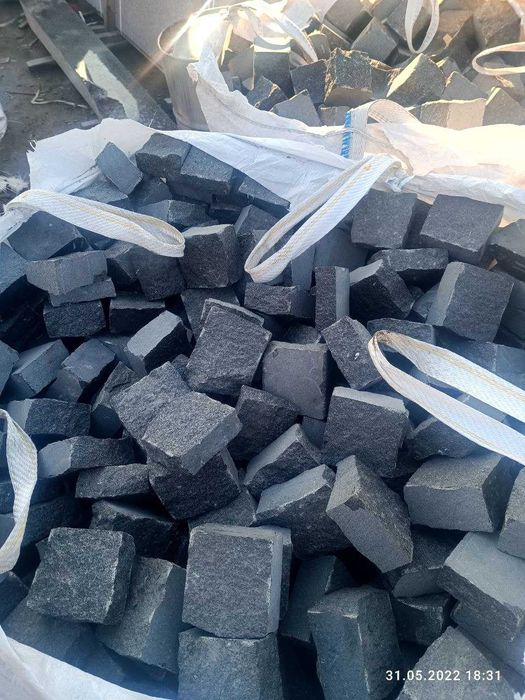 Бруківка гранітна покращена