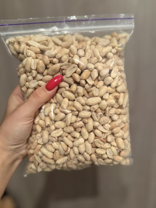 Арахіс сирий,жарений,бланширований,сольоний