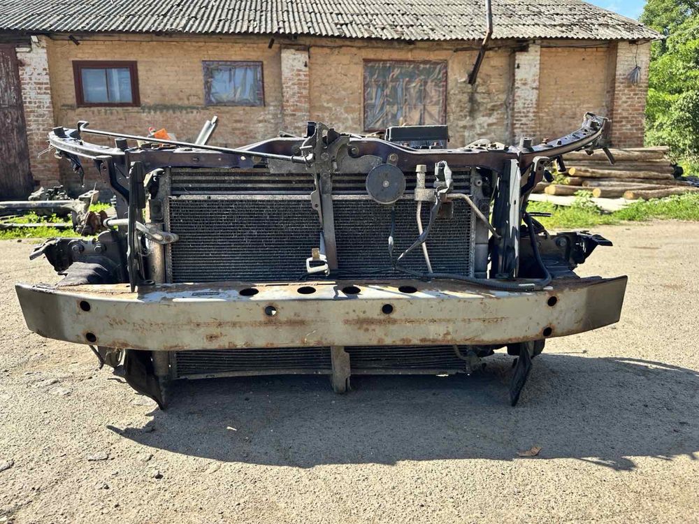 Передня панель Toyota Avensis T25 продаю в зборі 2.0 d