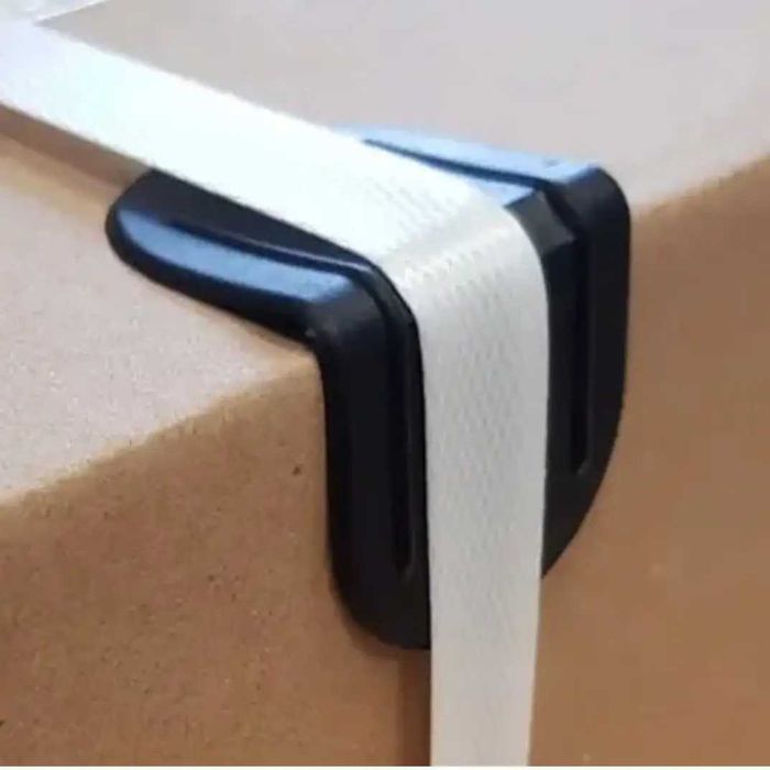 Кутник захисний пакувальний, картонний та пластиковий