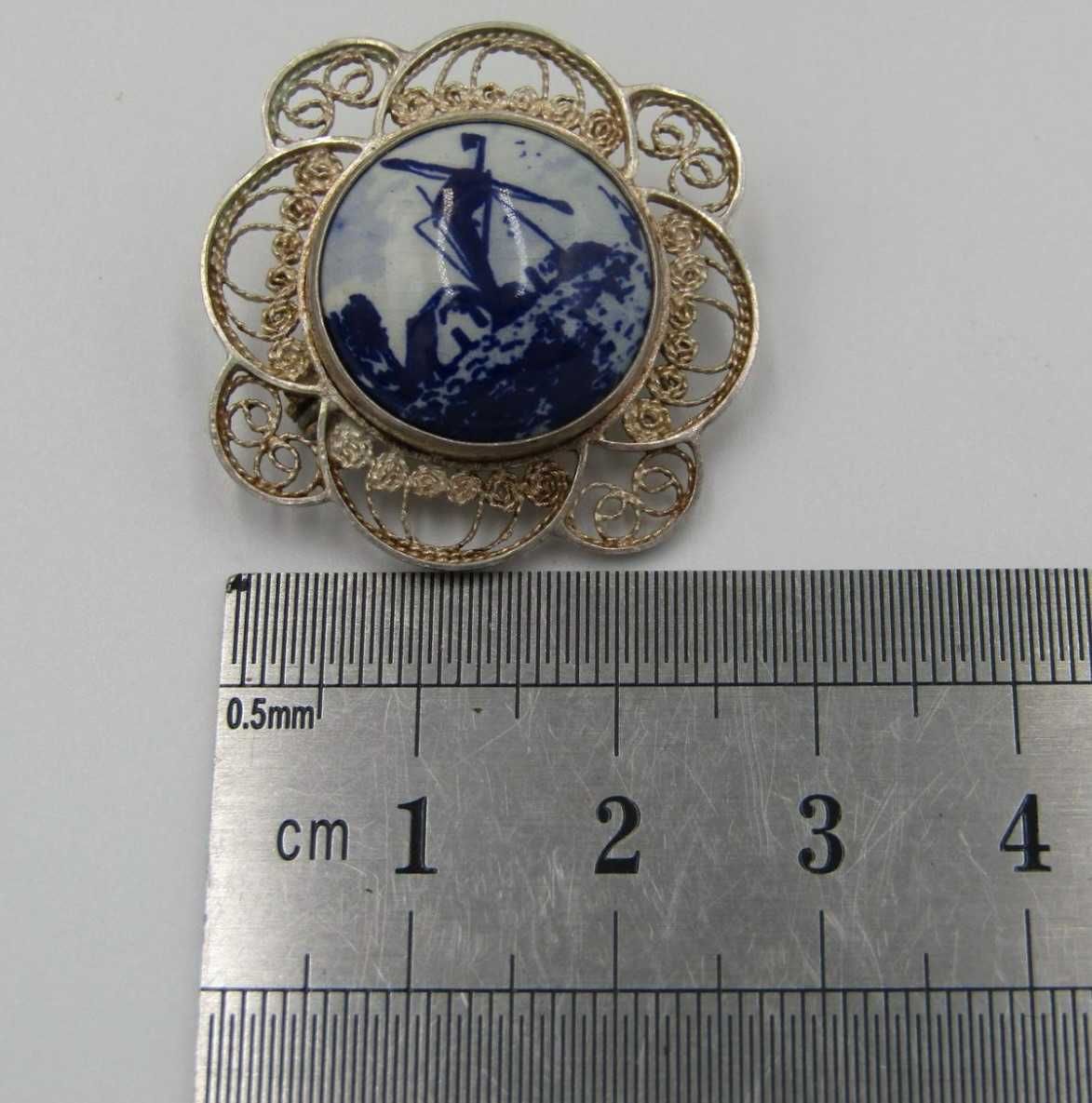 Vintage Silver Delft porcelain brooch with earrings set