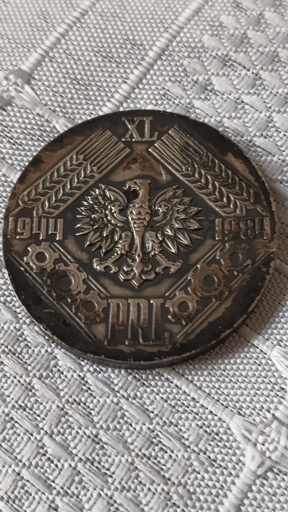 Medal na  40 lat PRL-U