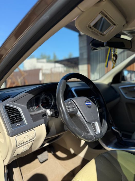 Volvo XC60 2014 року