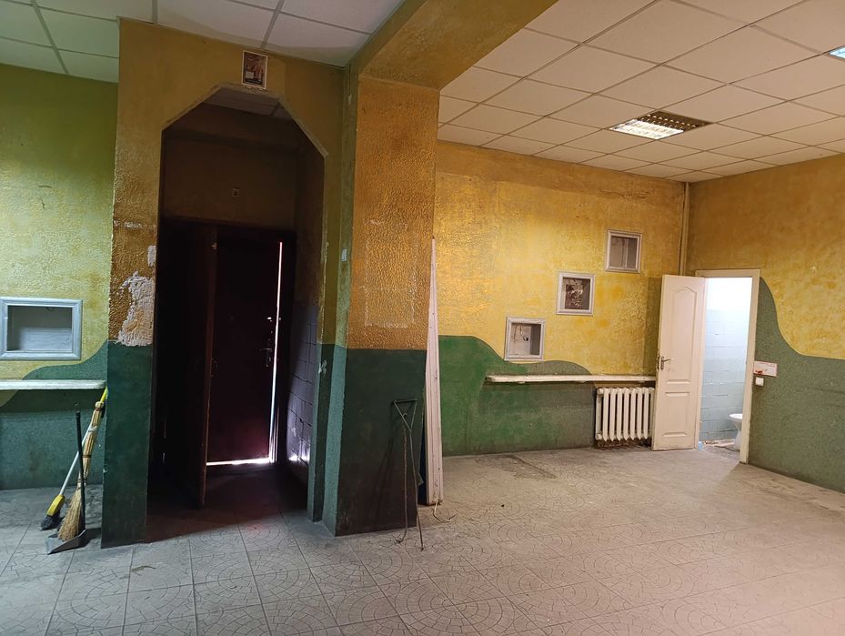 Фасад 90=45+45 м2 торгівлю сервіс 4 вхідні групи Глушка Шевченківський