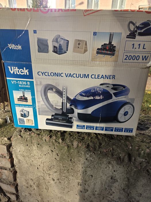 Пилосос Vitek 2000 W