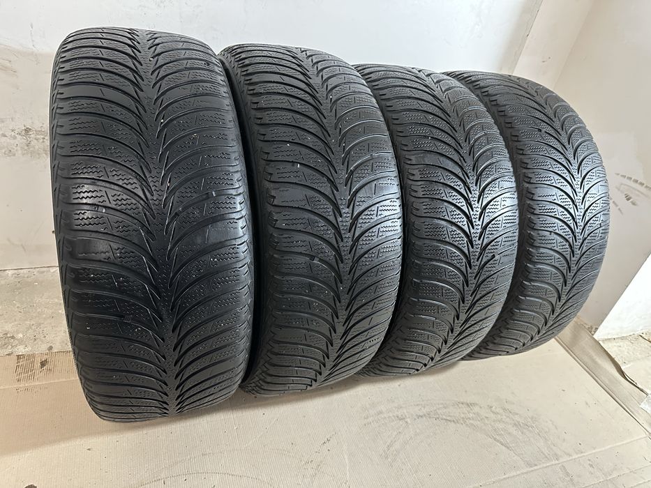GoodYear UltraGrip Ice 2 215/55r17