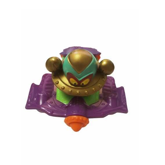 Figurka kosmita w statku kosmicznym napędzane koła