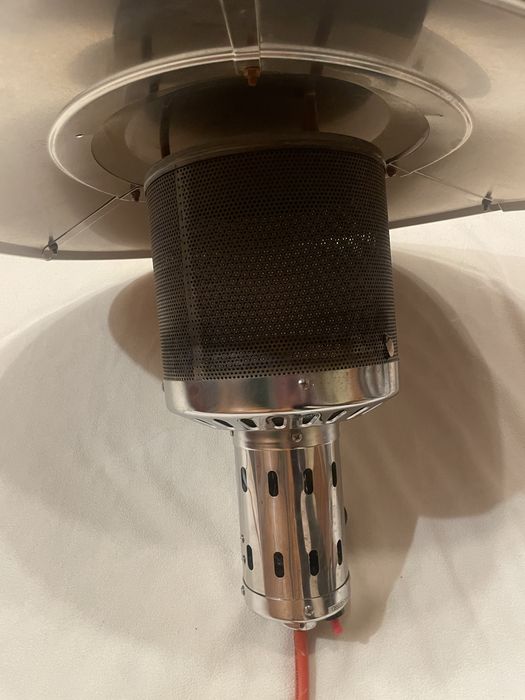 Ogrzewacz gazowy, piecyk gazowy - tarasowy stojacy.