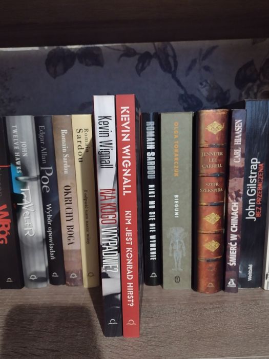 Książki 2 szt. triller Kim jest Konrad Hirst? Na kogo wypadnie