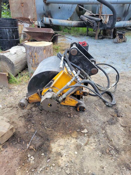 Фреза дорожня JCB