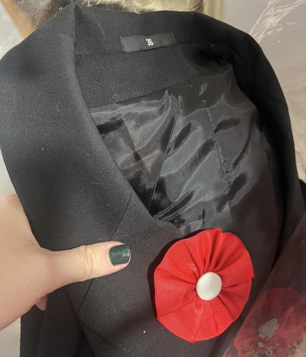 Traje academico de saia e casaco tamanho 36