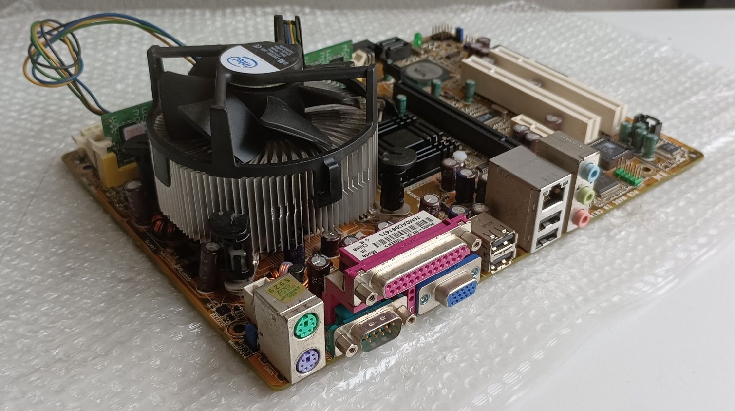 Motherboard + CPU+ Cooler + 1Gb RAM