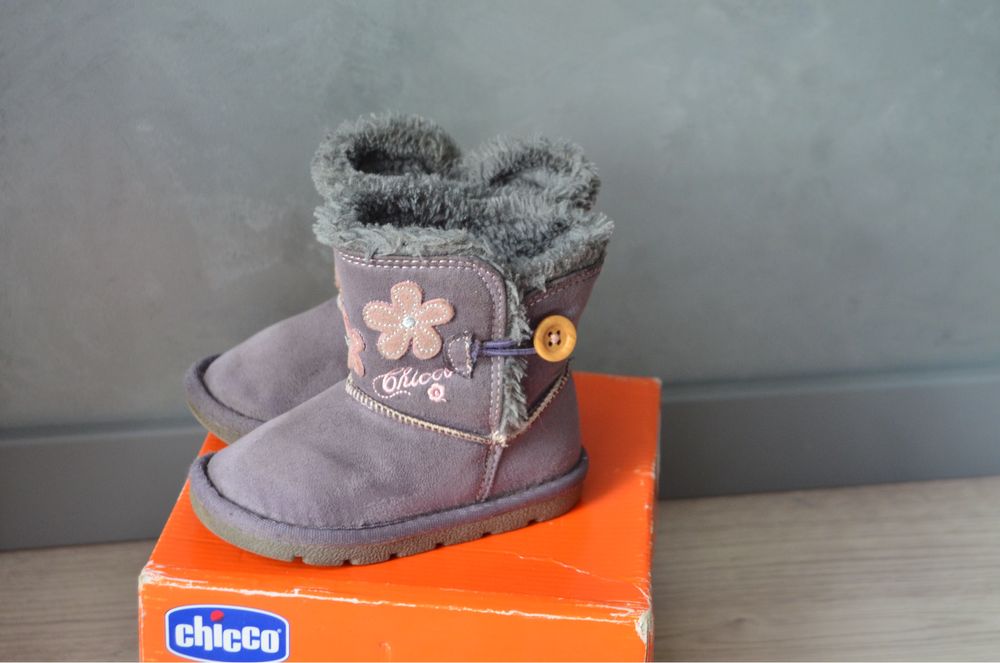 Дитячі уггі