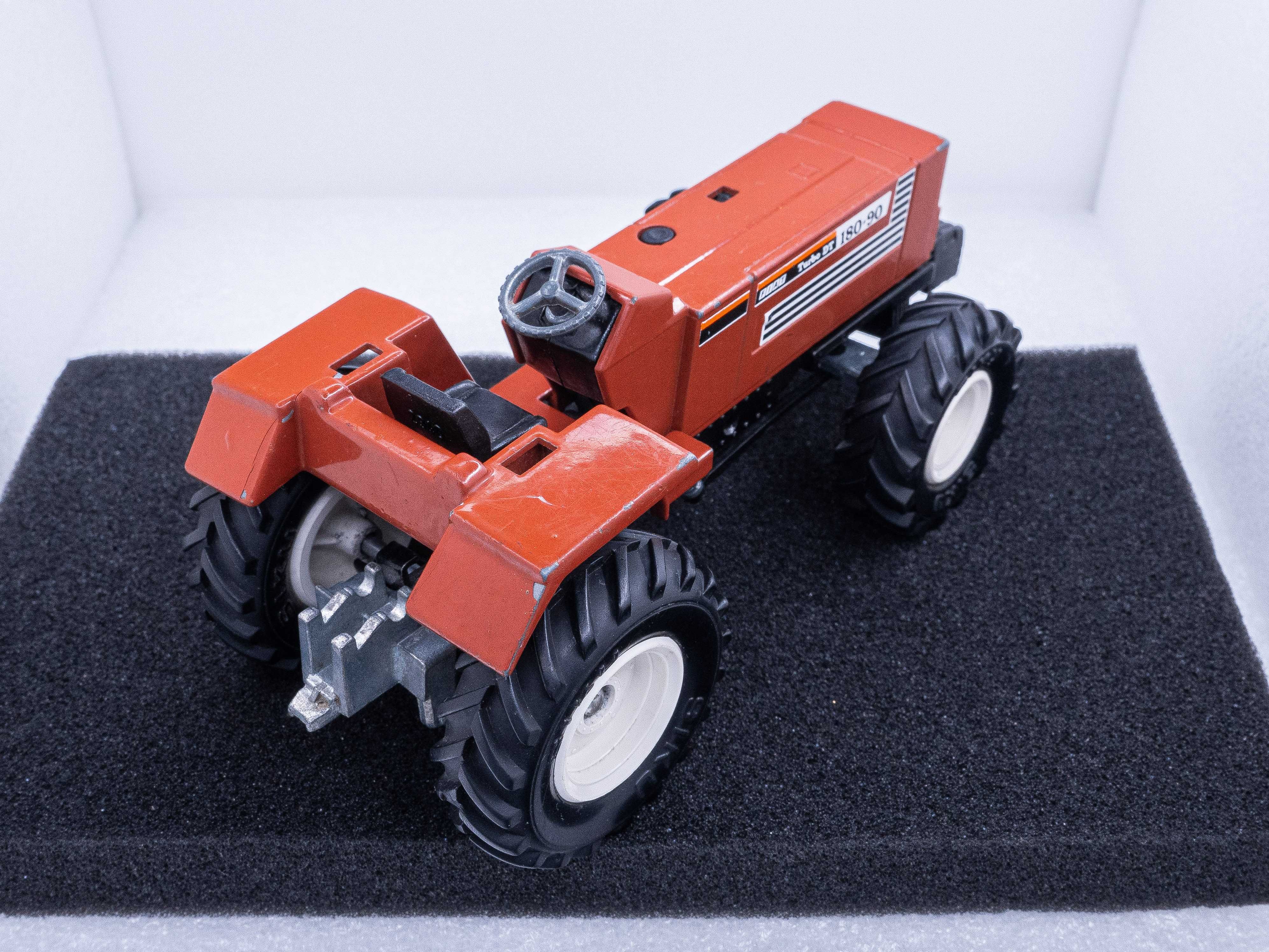 Model w skali 1:32 SIKU 2861 Fiatagri FIAT 180-90 DT Turbo z roku 1990