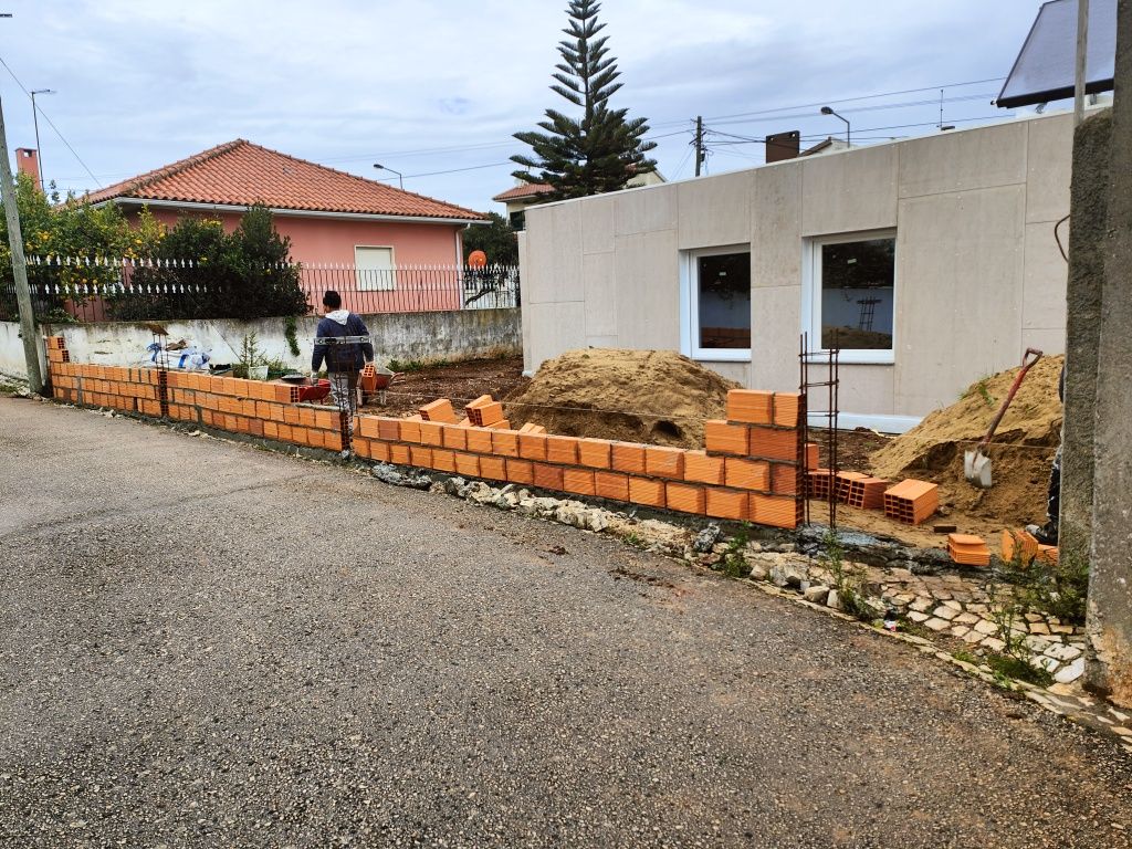 Empreiteiro - trabalhos de construção civil .