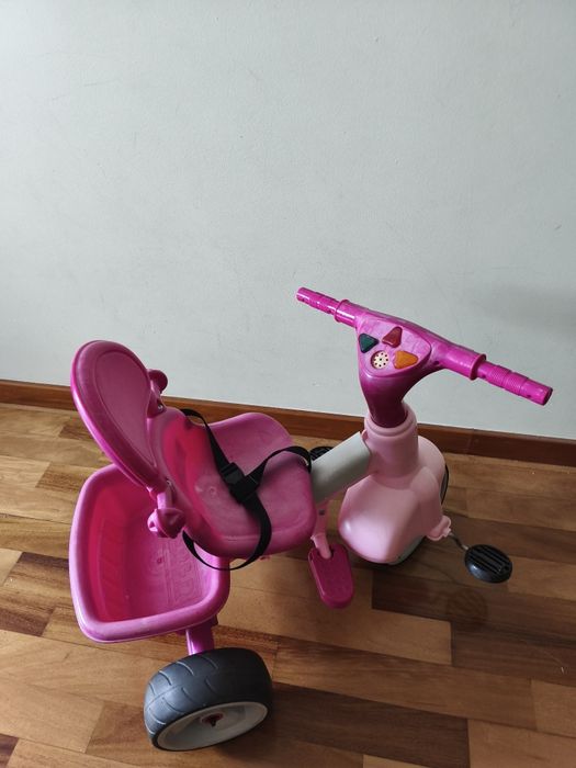 Triciclo.   Para criança