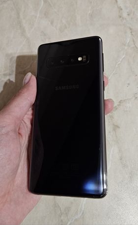 Продам телефон Samsung S10