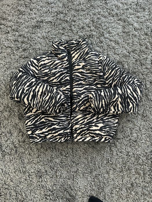 Трендова куртка HM пуфер