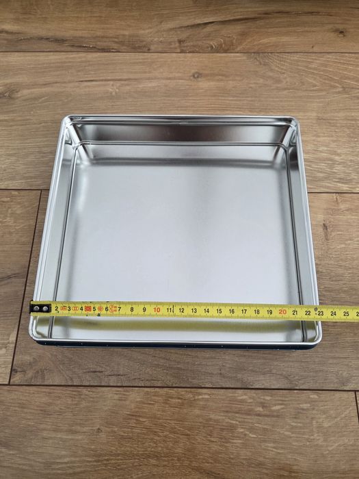 Metalowa Puszka / Pudełko / Pojemnik na prezent / na pierniki Mikołaj