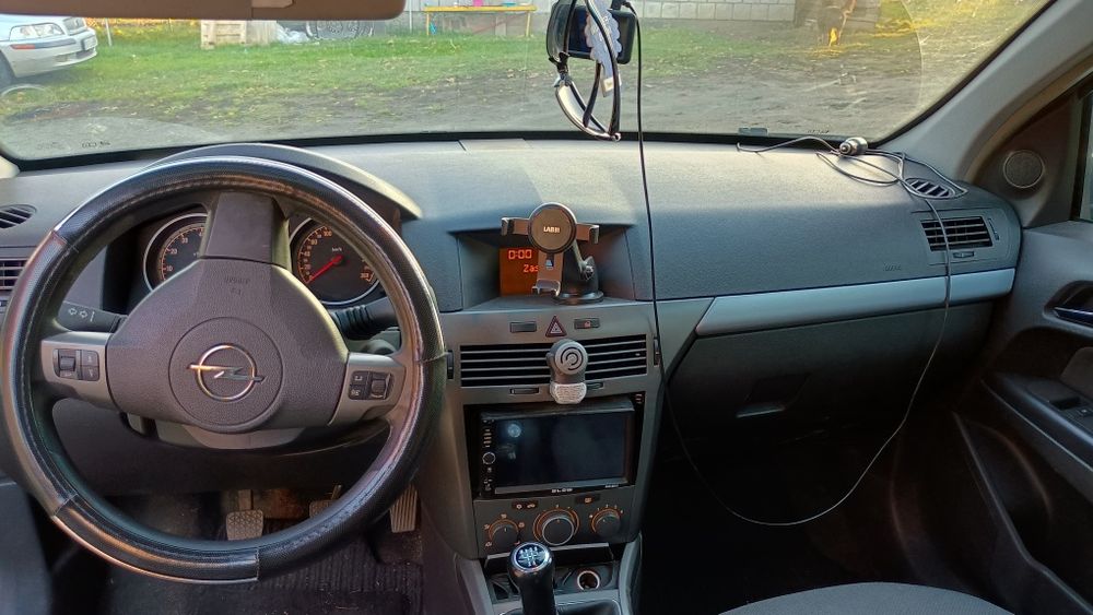 Sprzedam Opel Astra h 1.8 w gazie 125 km