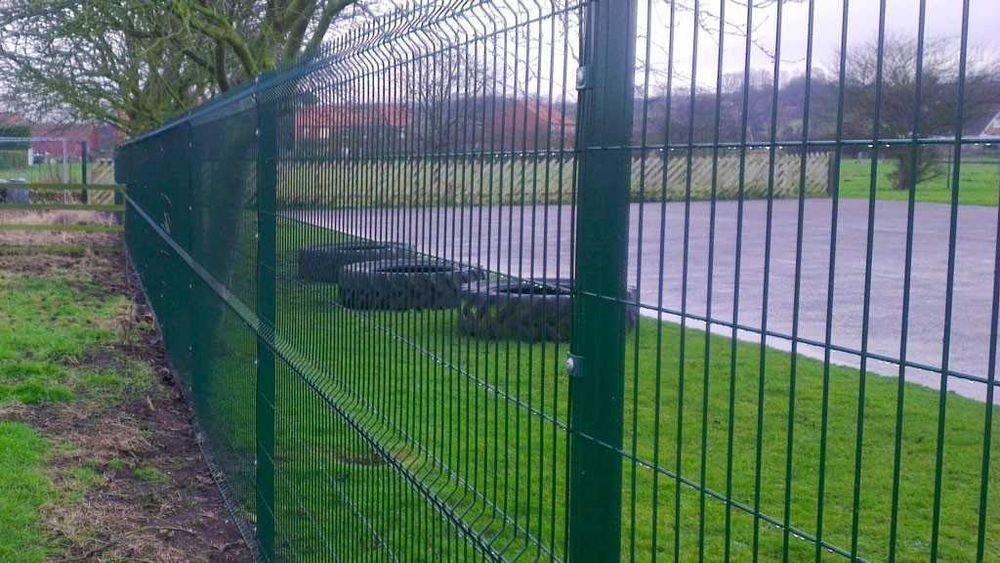 Секційний паркан з металевої сітки.Огорожа,ворота,хвіртка.Монтаж