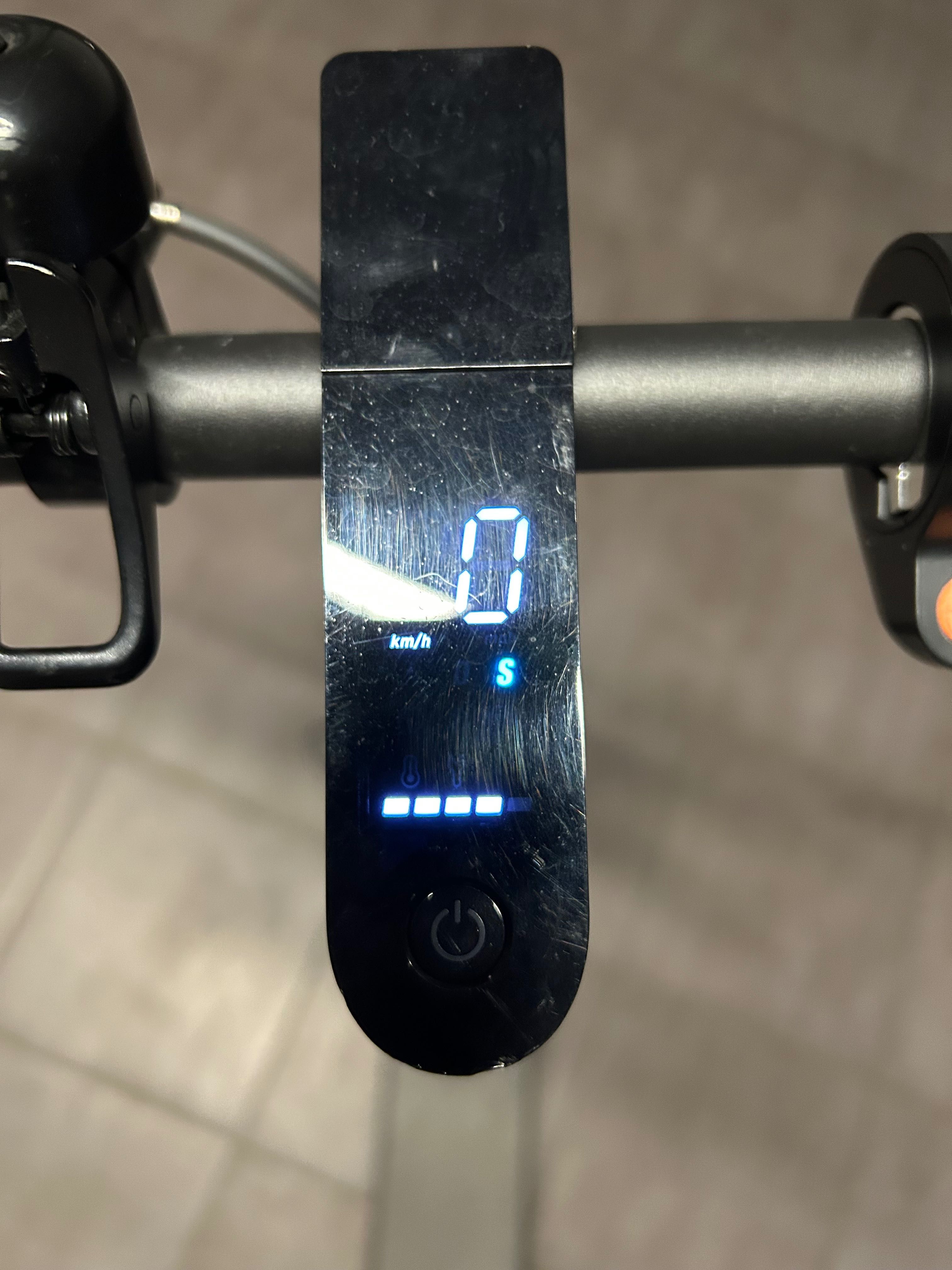 Hulajnoga Xiaomi essential