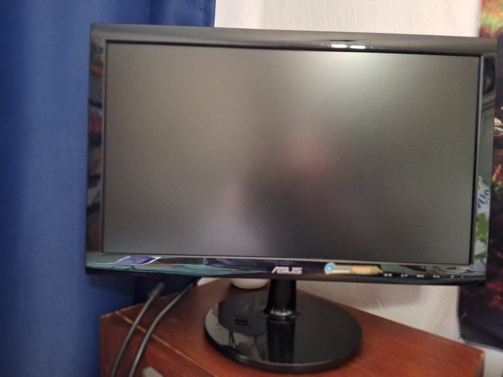 Монитор Asus 18.5