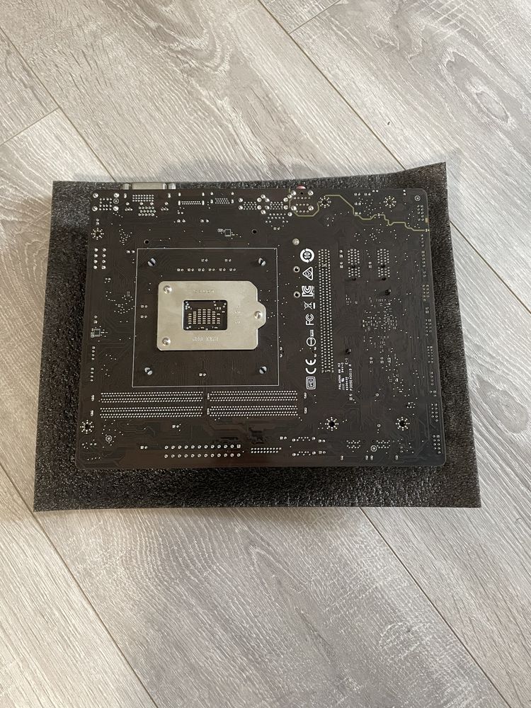 Материнська плата msi b460m pro intel